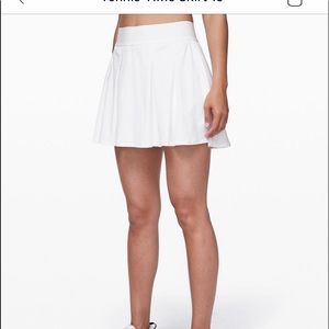 NWT lululemon White Tennis Skirt size 2